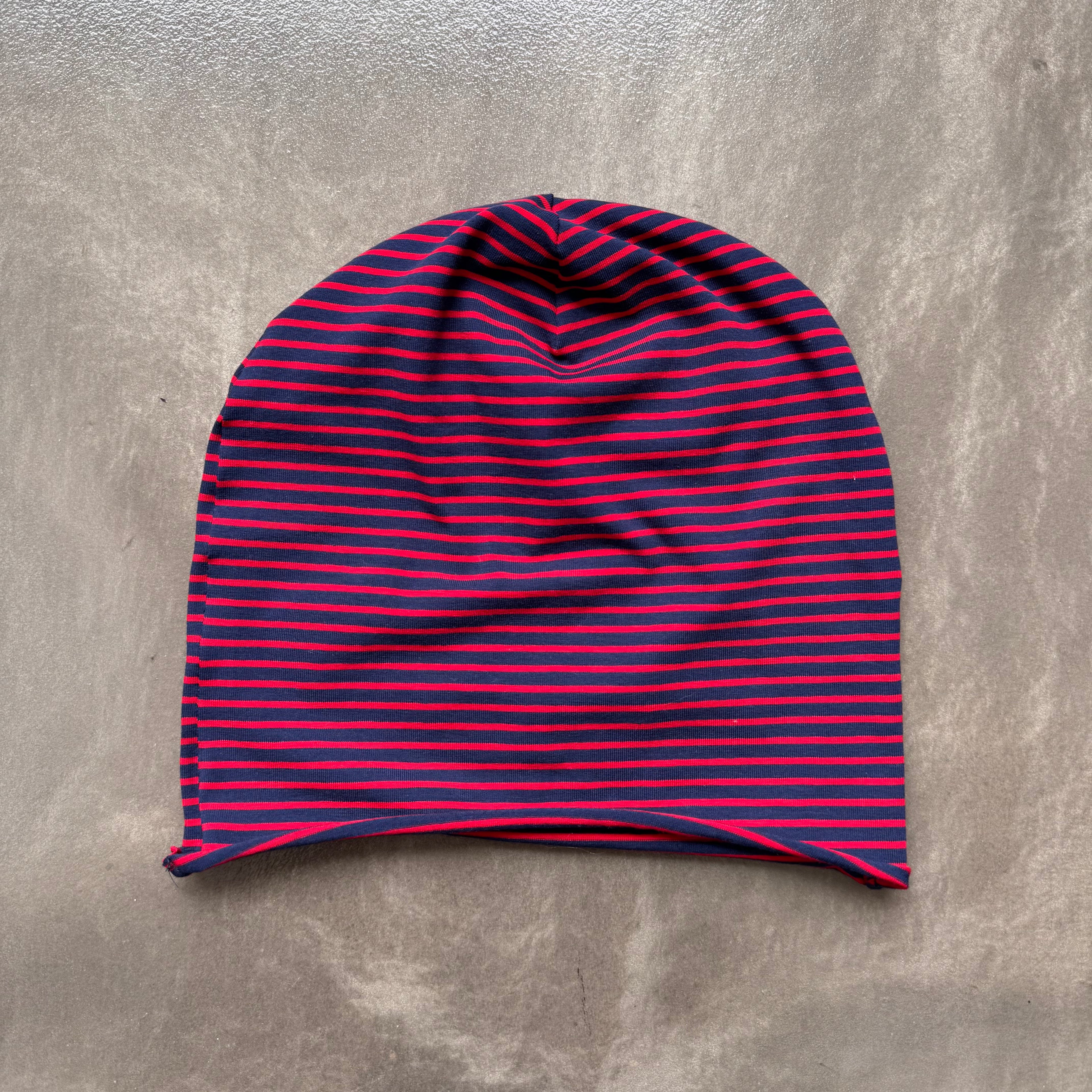 Scrunch Beanie - Blue/Red