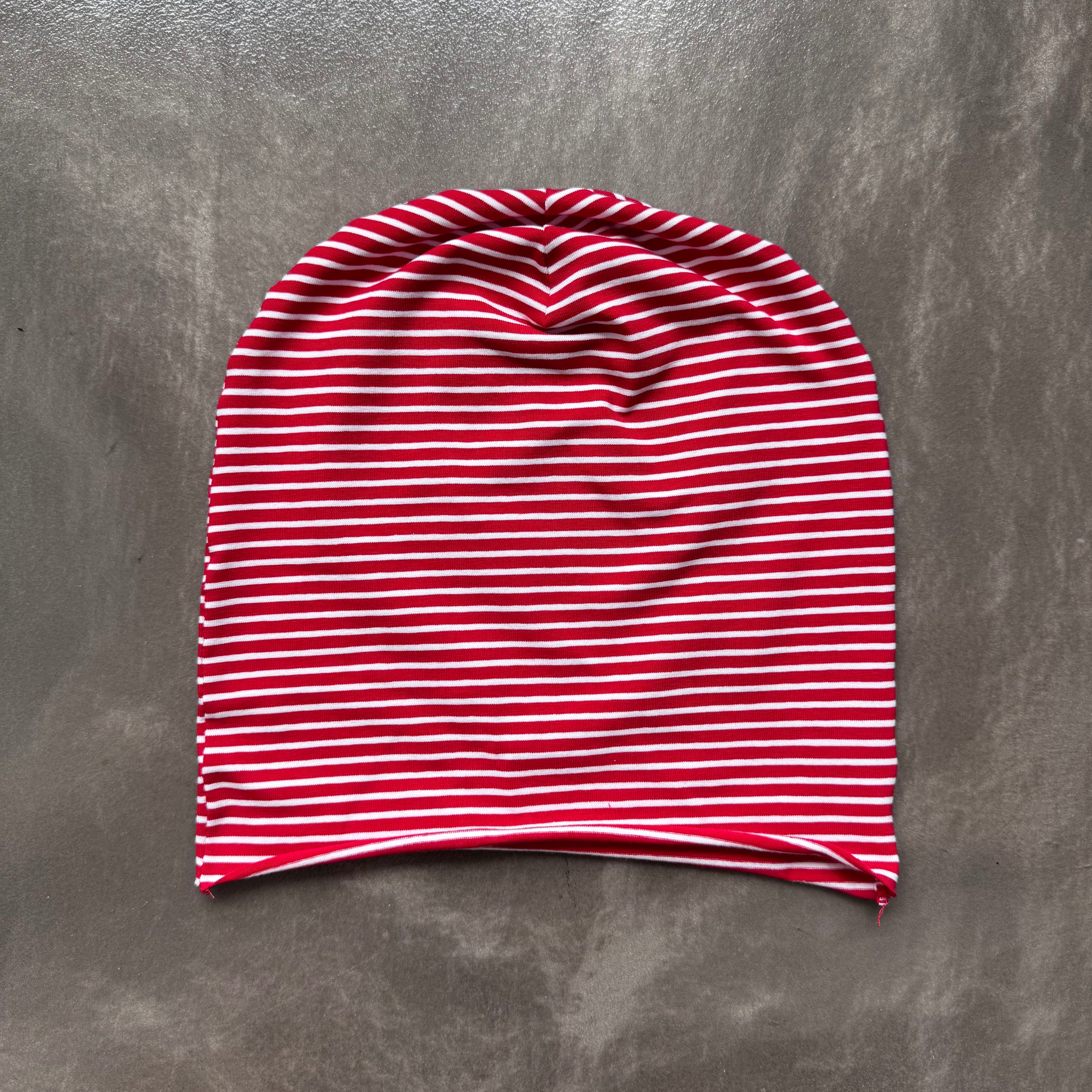 Scrunch Beanie - Red/White