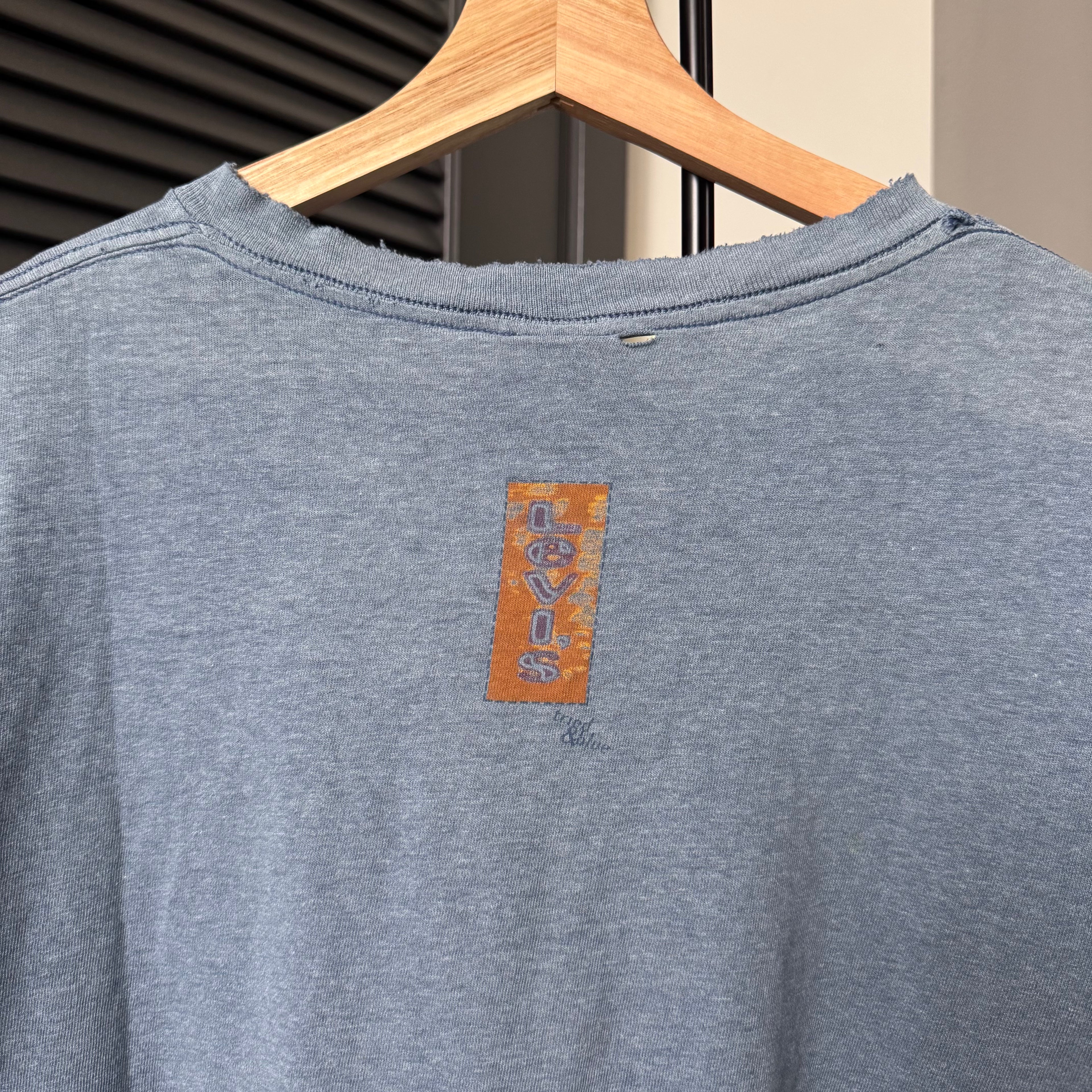 80s/90s Levis Tee (M/L)